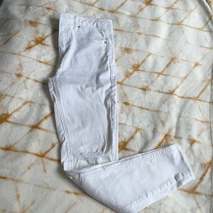 White knee rip jeans